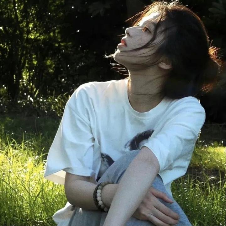 关于我的白月光她也喜欢我这件事